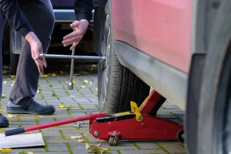 How Roadside Assistance Services Prevent Long Delays Philadelphia, PA